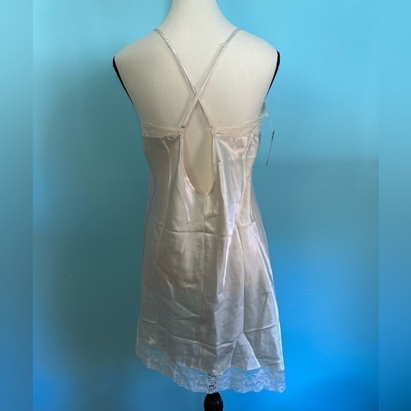 Frederick’s of Hollywood Aspen Mae Satin And Lace Chemise in Ivory - NWT - Picture 4 of 6